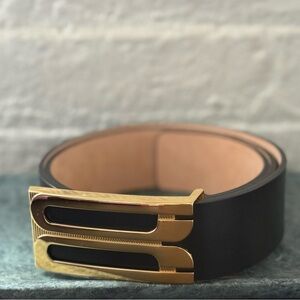 Victoria Beckham Jumbo Dorian Belt in Black Leather